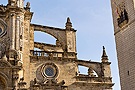 Arbotantes en la portada principal de la Santa Iglesia Catedral