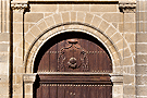 Dintel exterior de la puerta de la Capilla del Sagrario de la Santa Iglesia Catedral