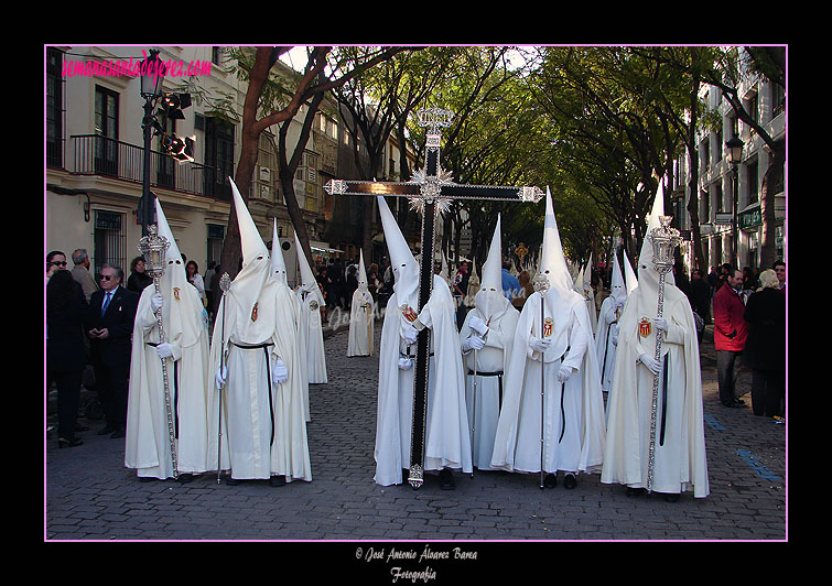 Cruz de Guía de la Hermandad del Transporte