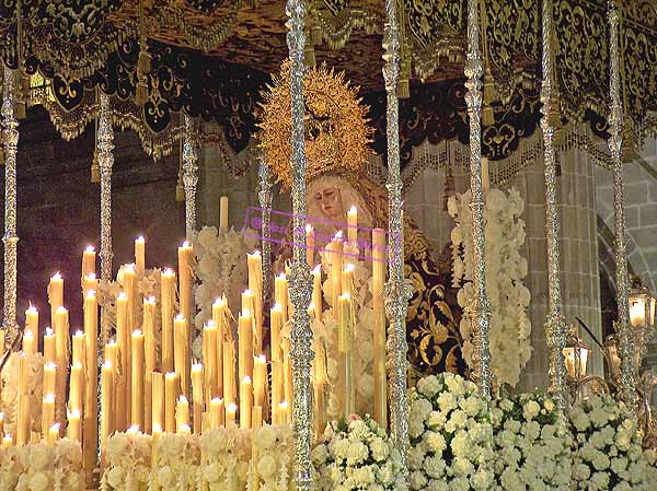 Paso de Palio de María Santísima de la Paz en su Mayor Aflicción