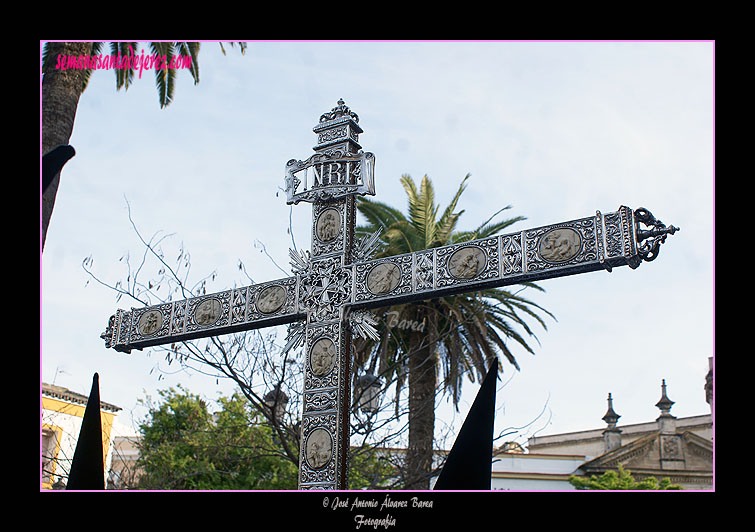 Cruceta de la Cruz de Guía de la Hermandad de la Coronación de Espinas