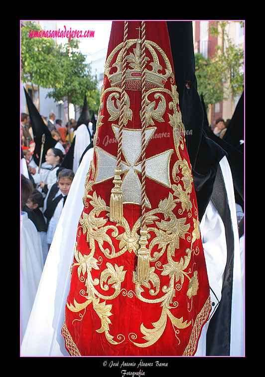 Detalle del Banderín de San Juan Bautista de la Hermandad de la Coronación de Espinas