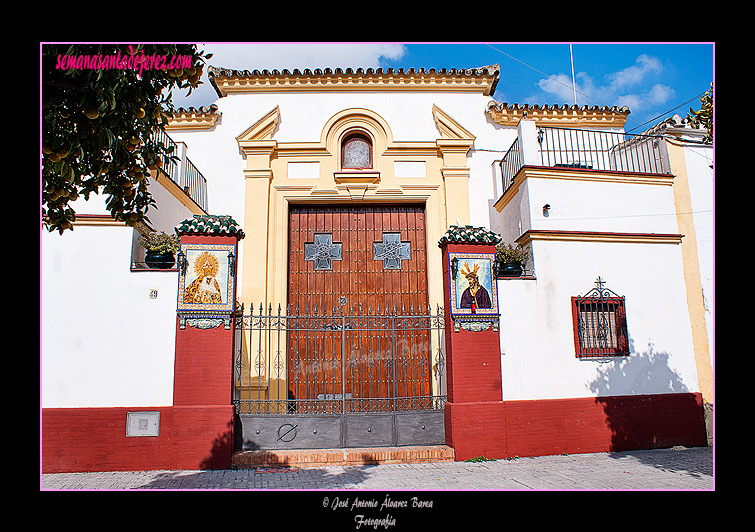 Fachada lateral de la Capilla de los Desamparados