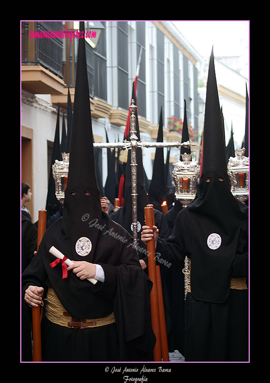 Diputado y Cruz de Guía de la Hermandad de las Angustias