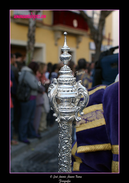 Pértiga del Pertiguero del Cuerpo de Acólitos del Paso de Misterio de la Hermandad de la Candelaria