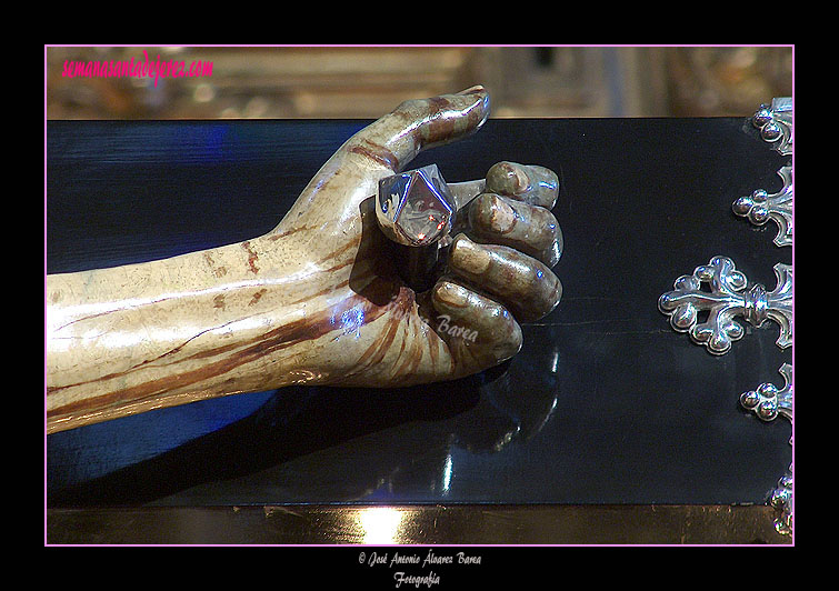 Mano izquierda del Santísimo Cristo de la Viga