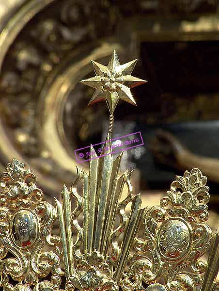 Detalle de la Corona de Nuestra Señora del Socorro