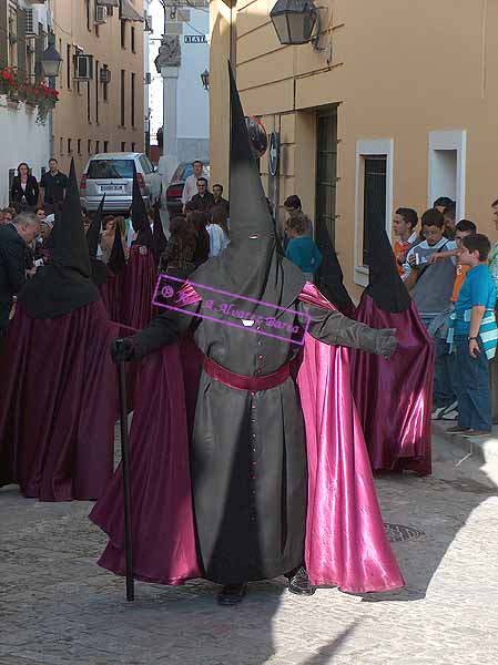 Nazarenos de la Hermandad del Cristo de la Viga