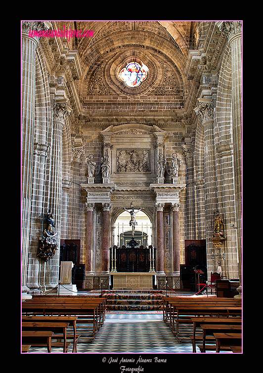 Nave central - Presbiterio (Santa Iglesia Catedral)