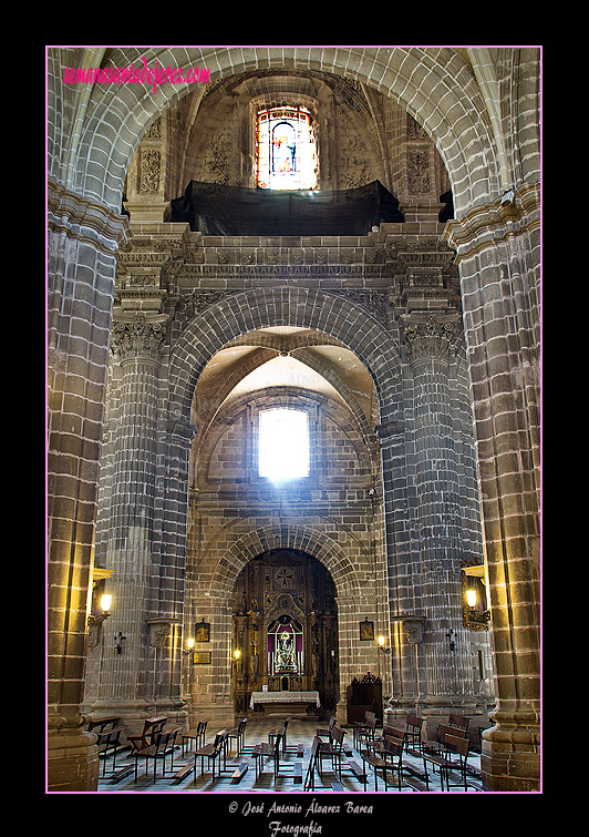 Vista del tramo del Retablo de la Flagelación desde el tramo del Retablo de San Juan Nepomuceno (Santa Iglesia Catedral)