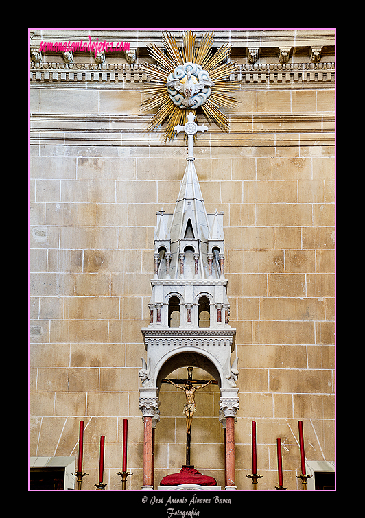 Parte superior del Templete neomedieval (Capilla del Sagrario - Santa Iglesia Catedral)