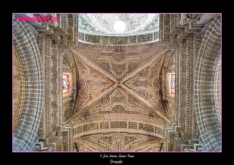 Bóveda sobre el presbiterio (Santa Iglesia Catedral)