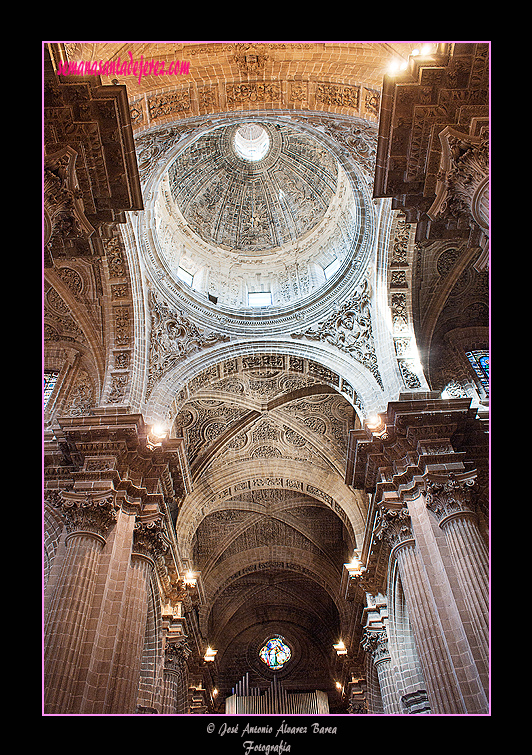 Bóveda de la cúpula central (Santa Iglesia Catedral)