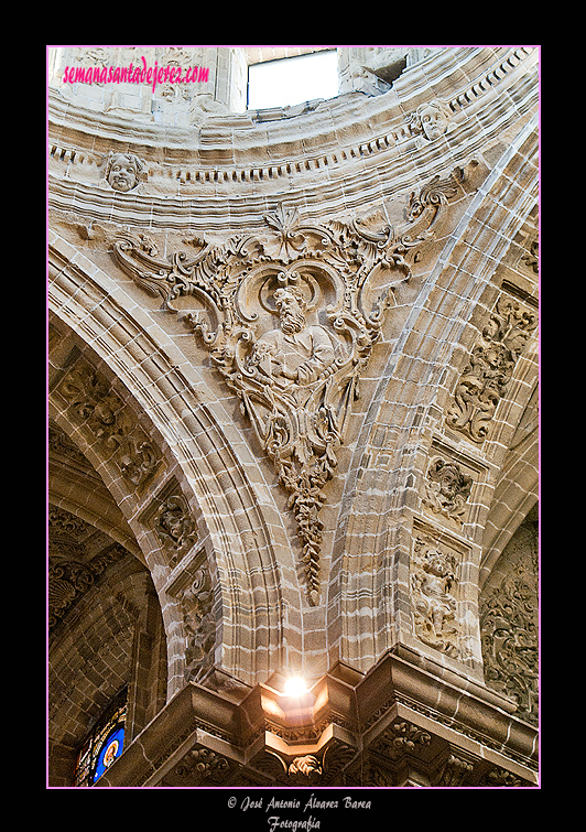 Una de las pechinas de la bóveda de la cúpula central (Santa Iglesia Catedral)