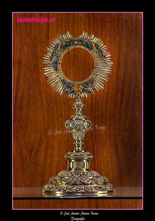 Custodia de la Octava - Plata y pedrerías - Siglo XVIII (Sala del Tesoro - Museo de la Santa Iglesia Catedral)