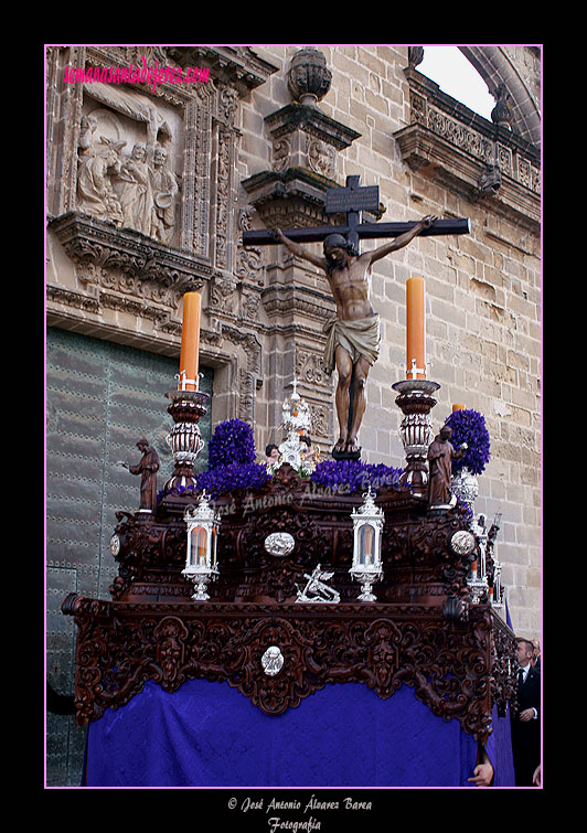 Paso del Santisimo Cristo de la Defensión