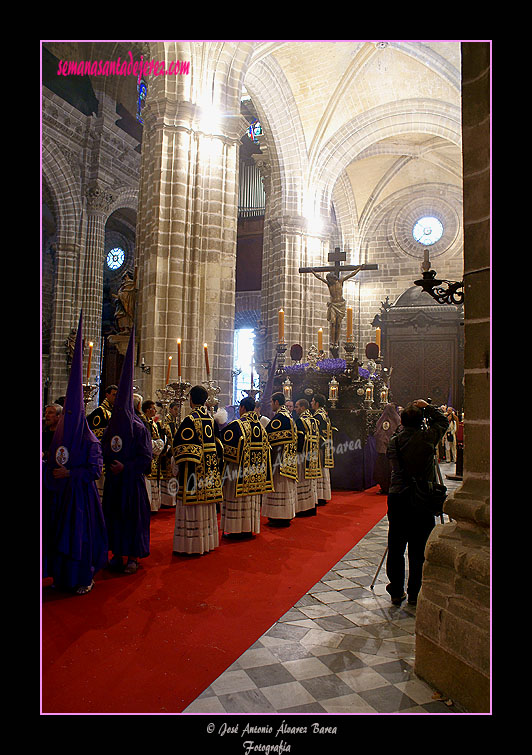 Paso del Santisimo Cristo de la Defensión