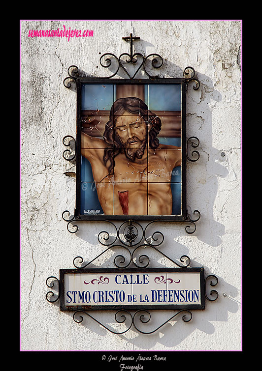 Retablo cerámico del Santísimo Cristo de la Defensión (Calle Santisimo Cristo de la Defensión)