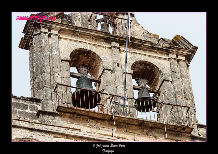 Primer cuerpo de la espadaña de la Iglesia Parroquial de San Mateo