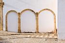 Arcos de ladrillo que eran el arranque de antigua torre de la Iglesia Parroquial de San Mateo