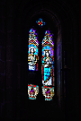 Vidriera en el ábside de la Iglesia de San Juan de los Caballeros