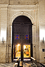 Puerta interior del zaguán de la portada de la calle San Juan (Iglesia de San Juan de los Caballeros)