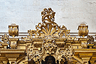 Detalle del ático del retablo mayor de la Iglesia de San Juan de los Caballeros