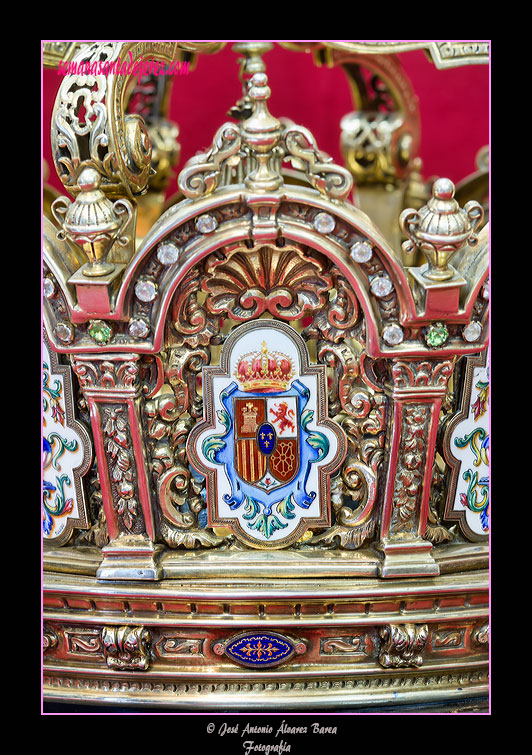 Corona de salida de Nuestra Señora del Mayor Dolor