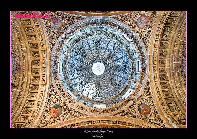 Cúpula de la Capilla del Sagrario (Iglesia de San Miguel)