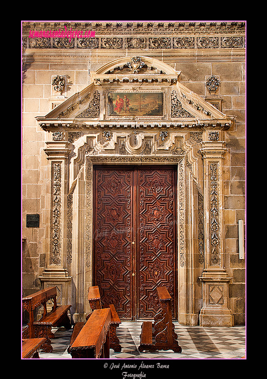 Portada de acceso a la Sacristía de la Capilla del Sagrario (Iglesia de San Miguel)