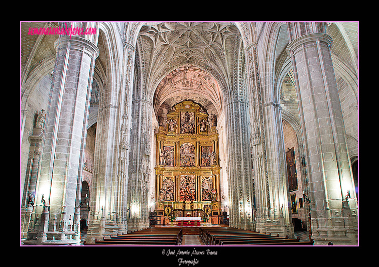 Interior de la Iglesia de San Miguel