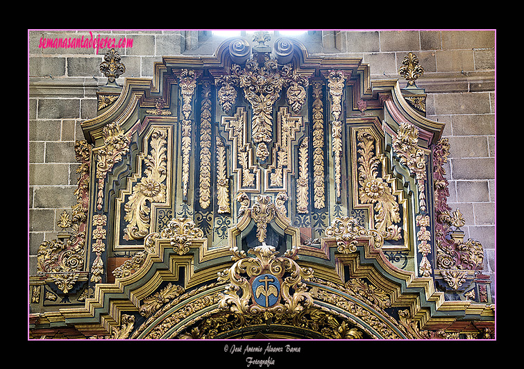 Ático del retablo de Ánimas (Iglesia de San Miguel)