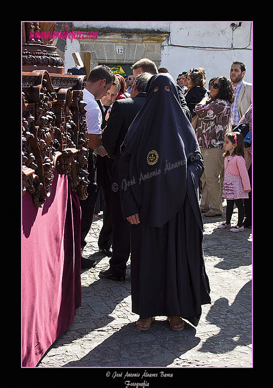 Nazareno maniquetero de Paso del Cristo de la Hermandad del Perdón