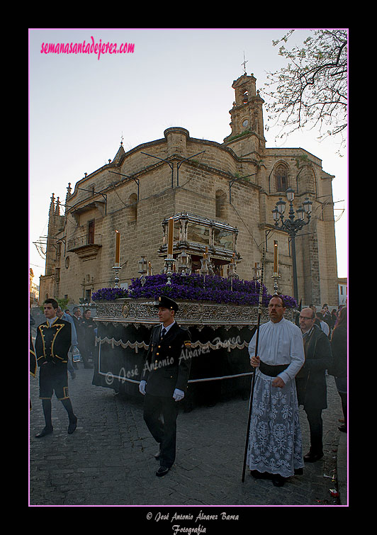 Paso de la Urna del Santo Entierro de Nuestro Señor