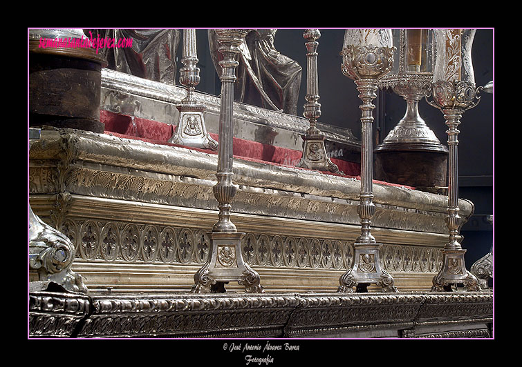 Detalle del Paso de la Urna del Santo Entierro de Nuestro Señor