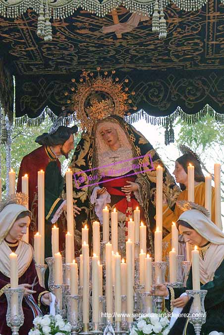 Paso de palio del duelo de Nuestra Señora de la Piedad