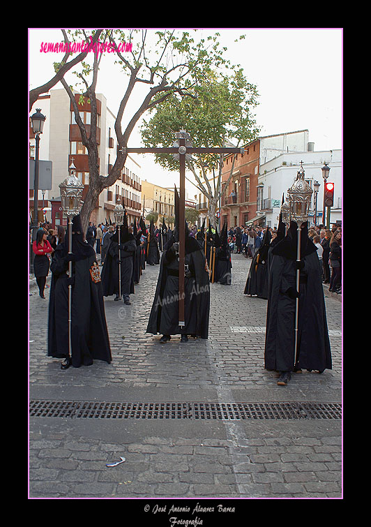 Cruz de Guía de la Hermandad del Santo Entierro