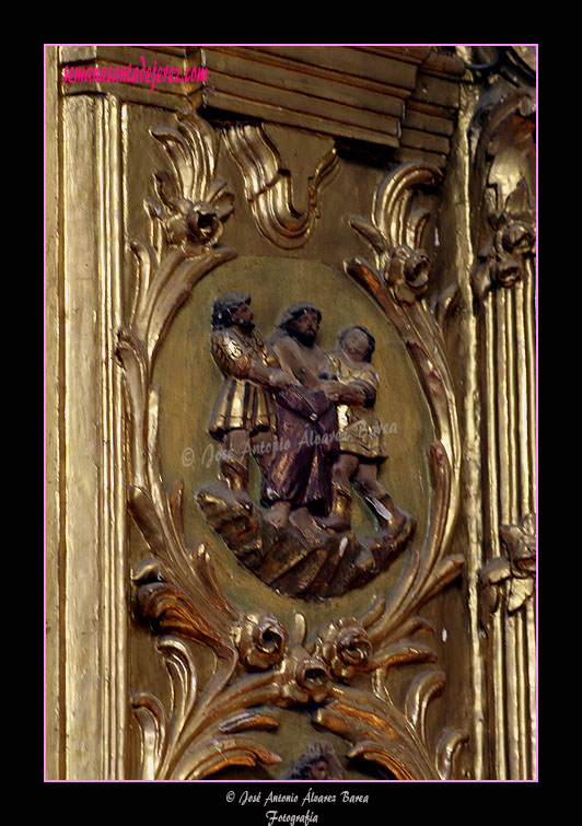 Medallón representado una Estación del Via-Crucis (Retablo Mayor de la Real Capilla del Calvario)