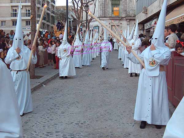 Nazarenos de la Hermandad de la Clemencia