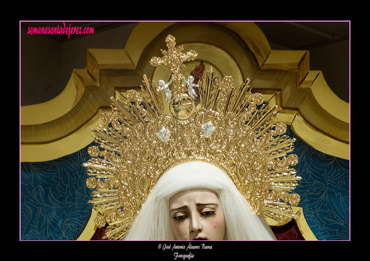 Diadema de Angustia de María, Madre de la Iglesia