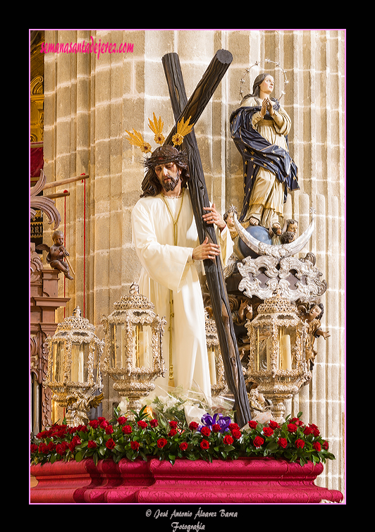 Nuestro Padre Jesús de la Salud en la Santa Iglesia Catedral con motivo de la erección canónica como Hermandad de Penitencia (12 de enero de 2013)