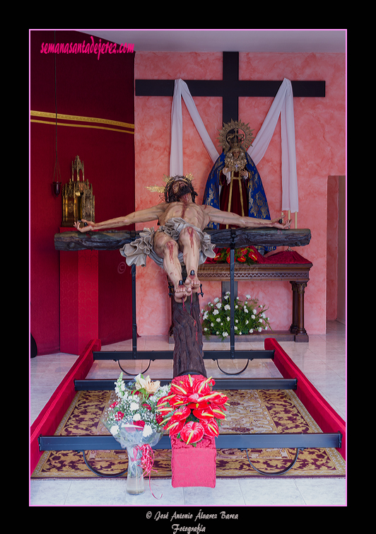 El Santísimo Cristo de la Sed en su parihuela preparado para su traslado a la Santa Iglesia Catedral con motivo de la erección canónica como Hermandad de Penitencia (11 de enero de 2013)