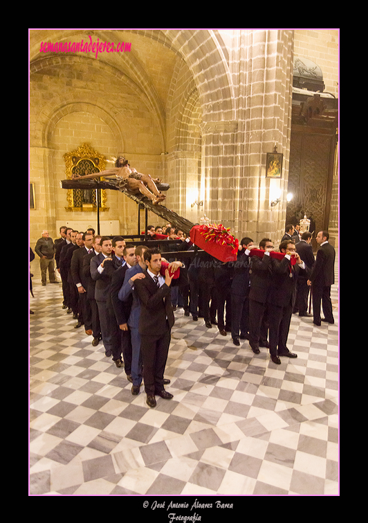 Traslado de vuelta del Santísimo Cristo de la Sed desde la Catedral con motivo de la erección canónica como Hermandad de Penitencia (12 de enero de 2013)