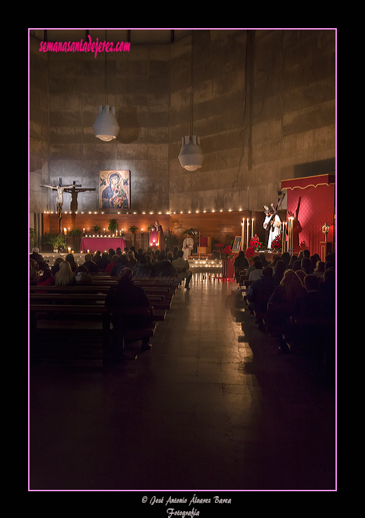 Oración y comienzo del Besapiés al Santísimo Cristo de la Salvación (24 de febrero de 2013) 