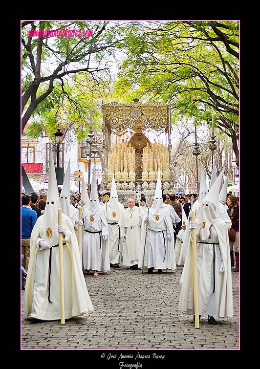 Paso de palio de Madre de Dios de la Misericordia