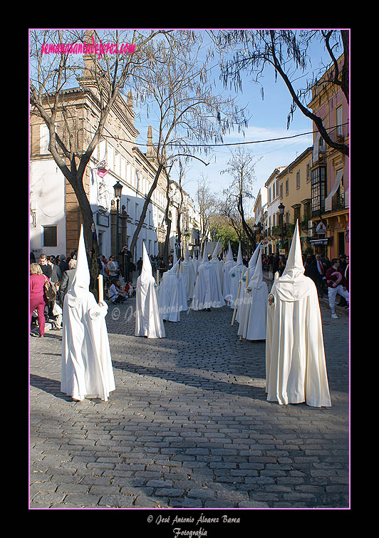 Nazarenos de la Hermandad del Transporte