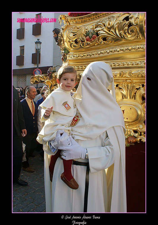 Nazarenos de la Hermandad del Transporte