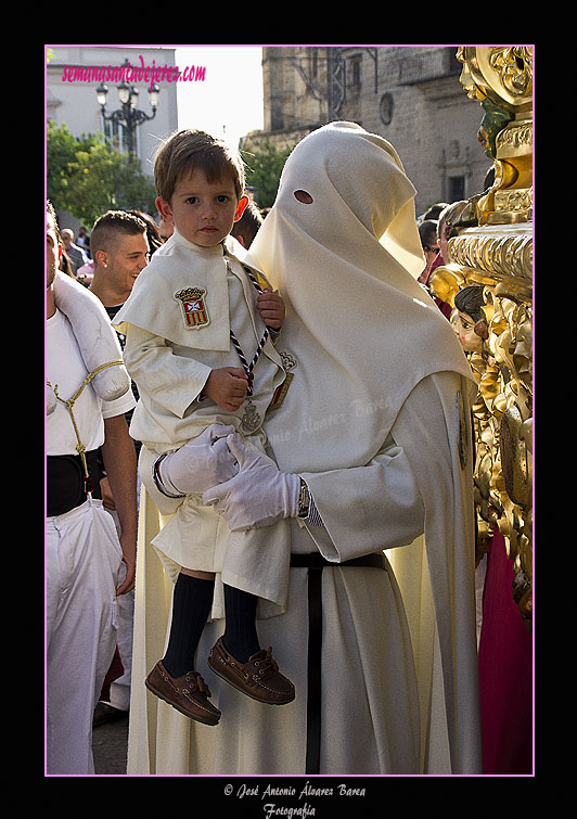 Nazarenos de la Hermandad del Transporte