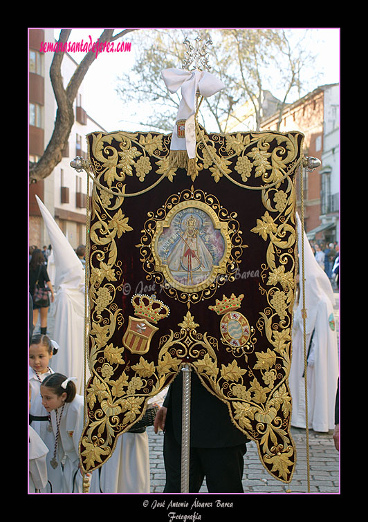 Estandarte de la Virgen de la Merced en la Hermandad del Transporte