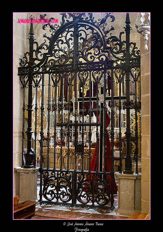 Altar de Insignias de la Hermandad del Transporte 